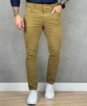 Calça Sarja Marrom Masculina Slim Alexandre - Forum